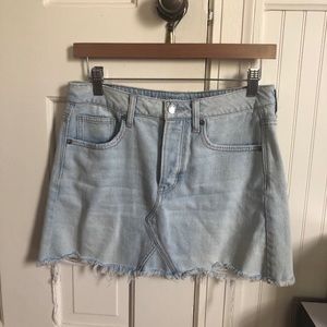 EUC Size 6 American Eagle Denim Mini Skirt